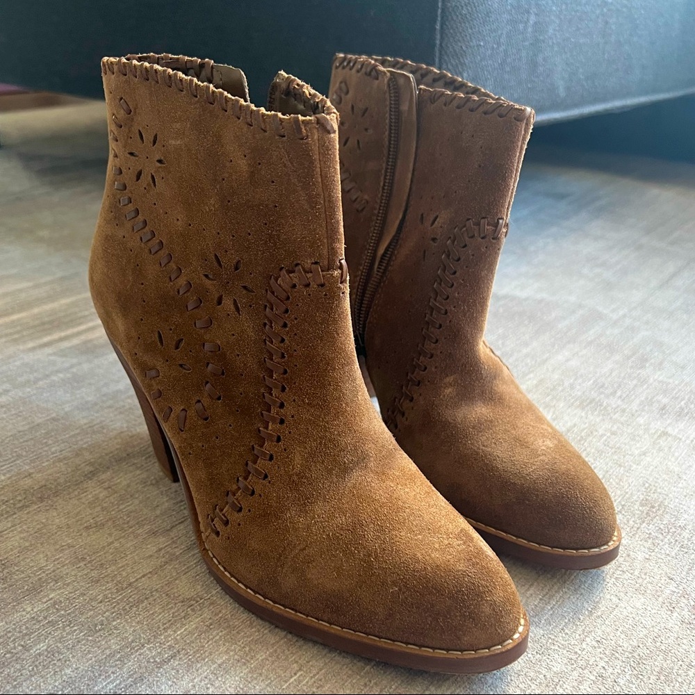 Brown suede Booties